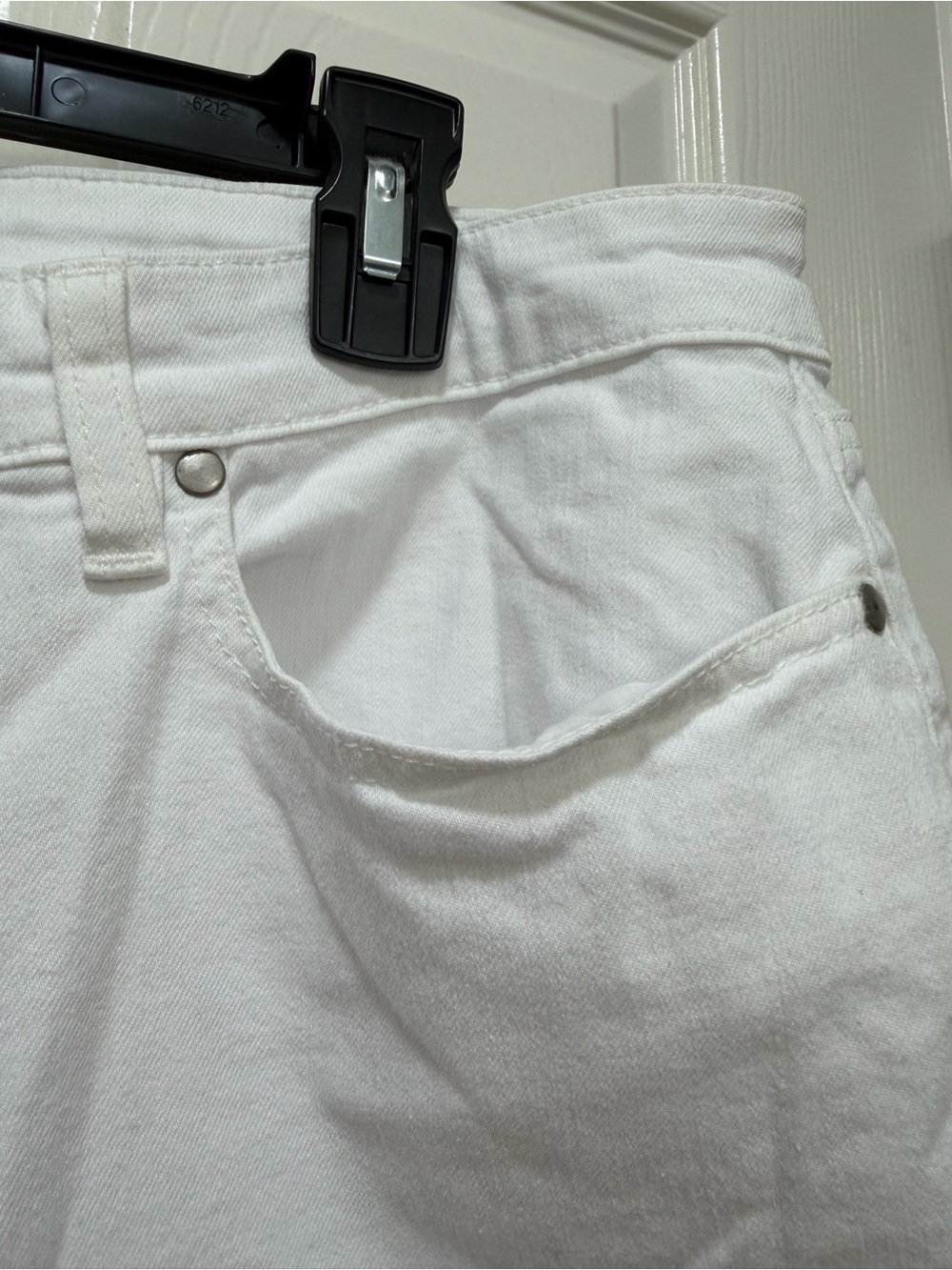 Eileen Fisher White Straight Leg Raw Hem Jeans Size 16 - Picture 5 of 7